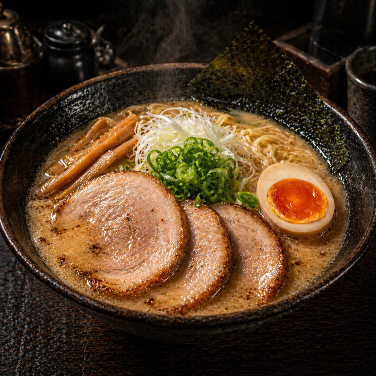 鶏白湯醤油ラーメン